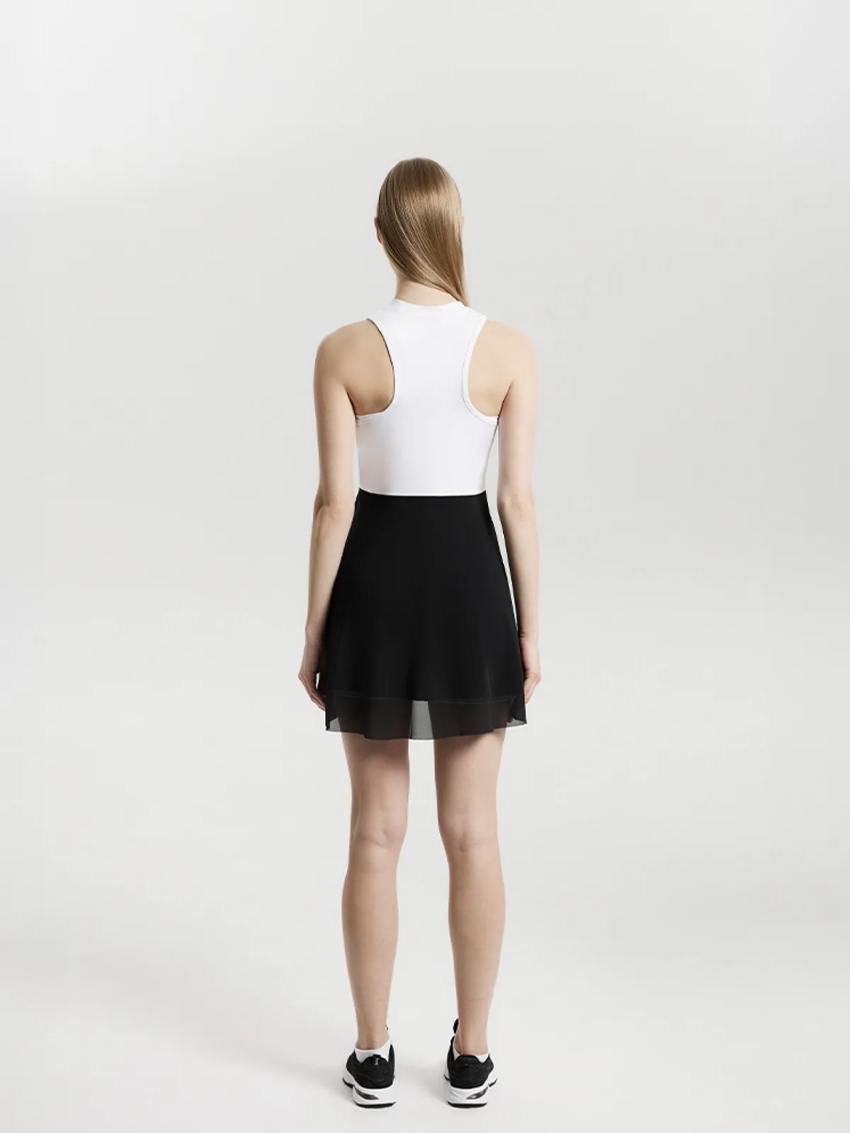 7/6 Mari Dress Платье женское Белый с черным — материал 88% полиэстер, 12% эластан