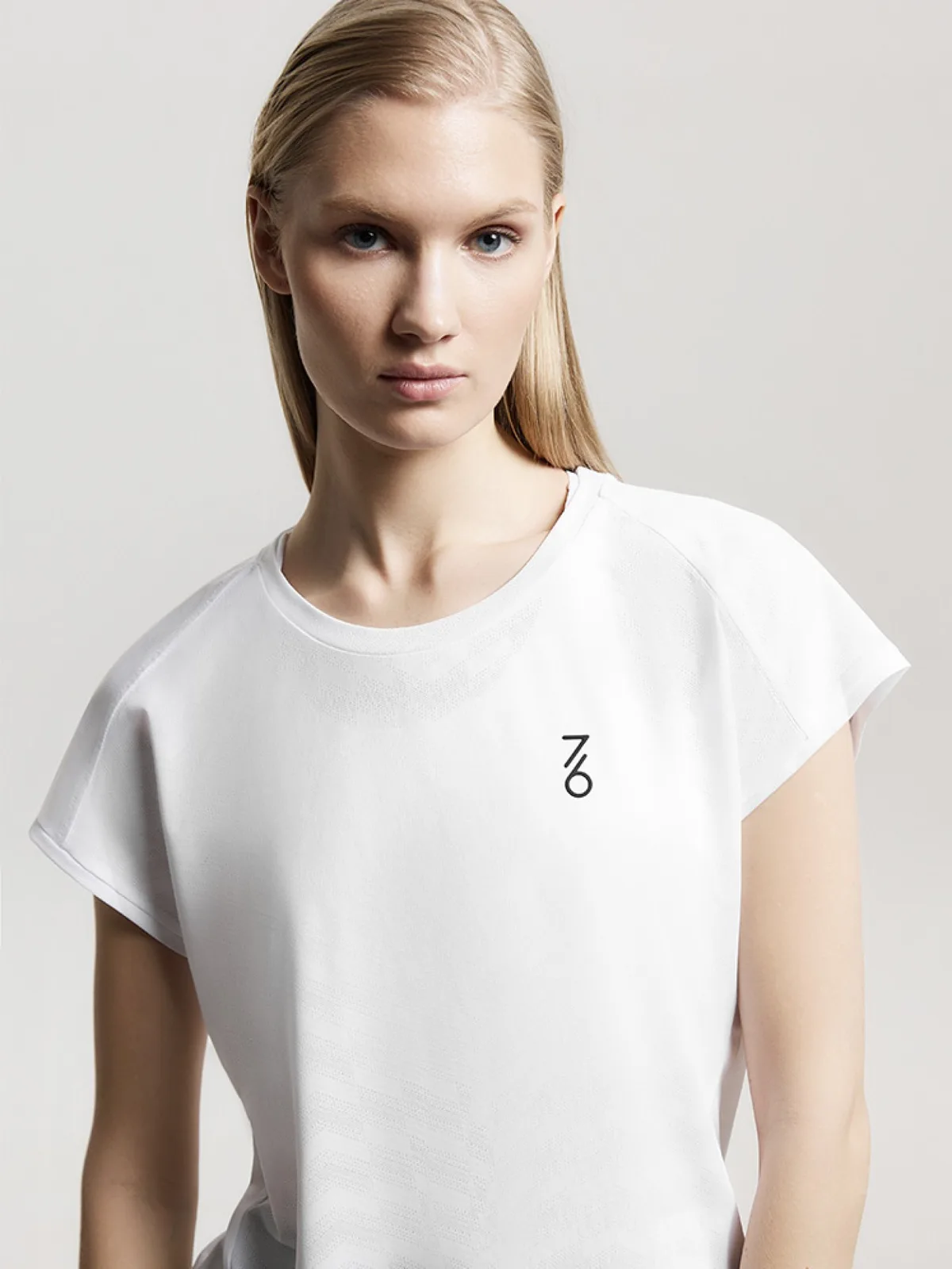 7/6 Alice T-shirt Футболка женская Белый — материал 92% полиэстер, 8% эластан