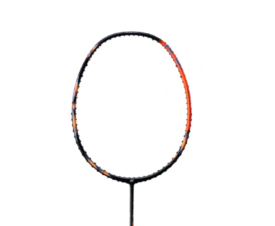 Yonex Astrox 77 Play (4UG5) — вес 80–84 г, класс 4U
