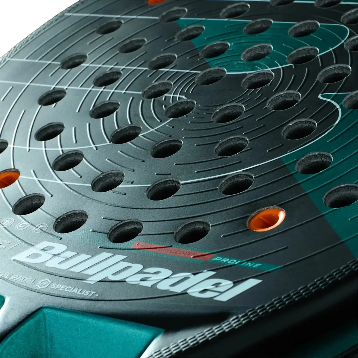 Bullpadel Hack 04 Hybrid — жесткая стержень